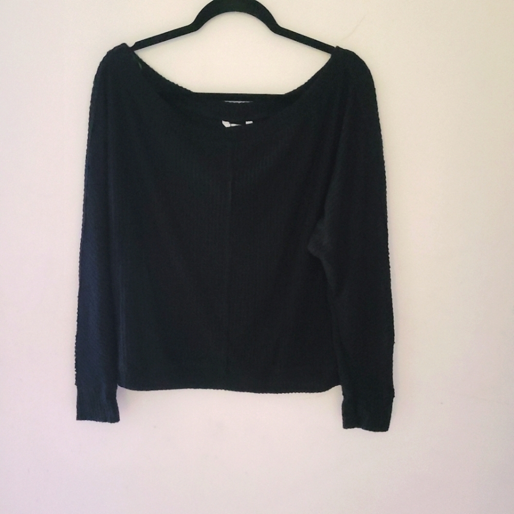 NWOT CASLON cropped long sleeves top